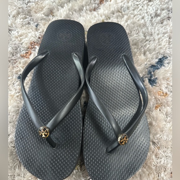 Tory Burch Flip Flops - Picture 1 of 4